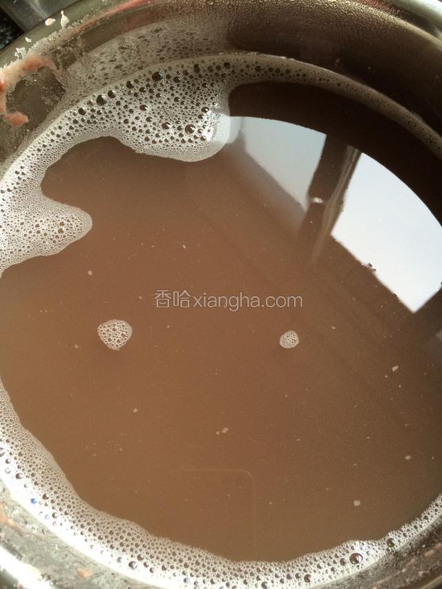 洗好后静置片刻。