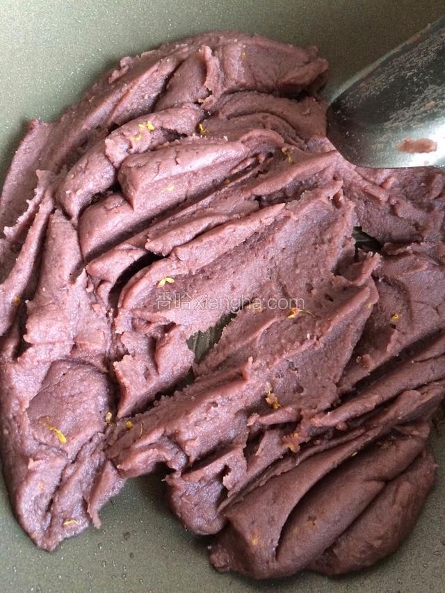 待翻炒均匀成干糊状即可。