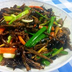 手撕牛肉炒木耳