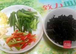 手撕牛肉炒木耳的做法图解3