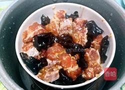 排骨蒸木耳的做法图解5