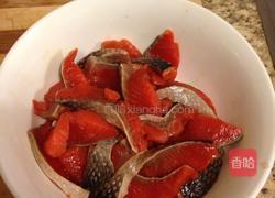 香炒三文鱼的做法图解1