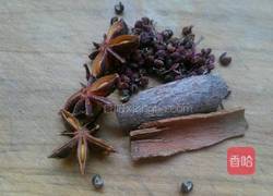 板栗煲牛肉的做法图解3