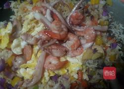 海鲜炒饭的做法图解11