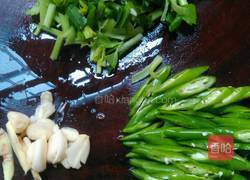 鸡肉炒木耳的做法图解3