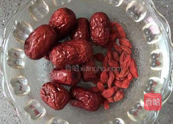 当归黄芪土鸡汤的做法图解3