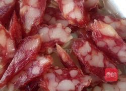腊肠炒荷兰豆的做法图解2