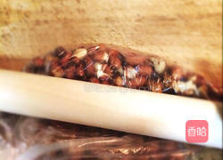 红糖花生酥的做法图解2