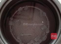 苹果木耳枸杞汤的做法图解2