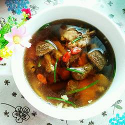 姬松茸煲排骨的做法[图]