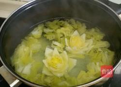 白菜莲花粉丝汤的做法图解10
