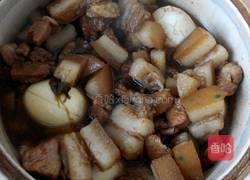 五花肉炖蛋的做法图解7