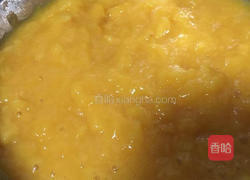 芒果酸奶慕斯蛋糕！的做法图解2