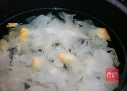 冰糖银耳的做法图解2