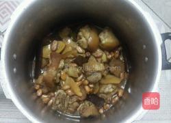 花生焖猪手的做法图解9