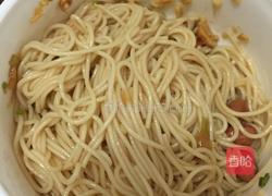 蒜蓉葱香捞面的做法图解5