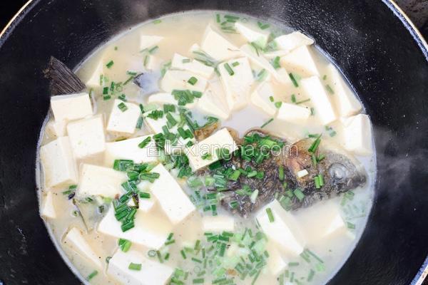 鲫鱼豆腐汤