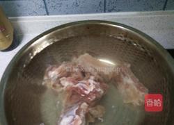 排骨藕汤的做法图解1