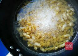 番茄(黑椒)什锦牛腩意粉的做法图解4