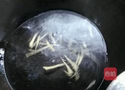 鸡菇瘦肉汤的做法图解5