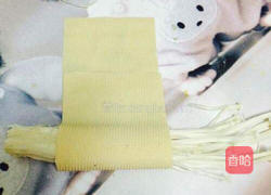 烧烤金针菇豆皮的做法图解3