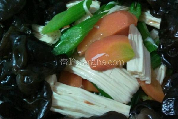 木耳腐竹拌蔬菜