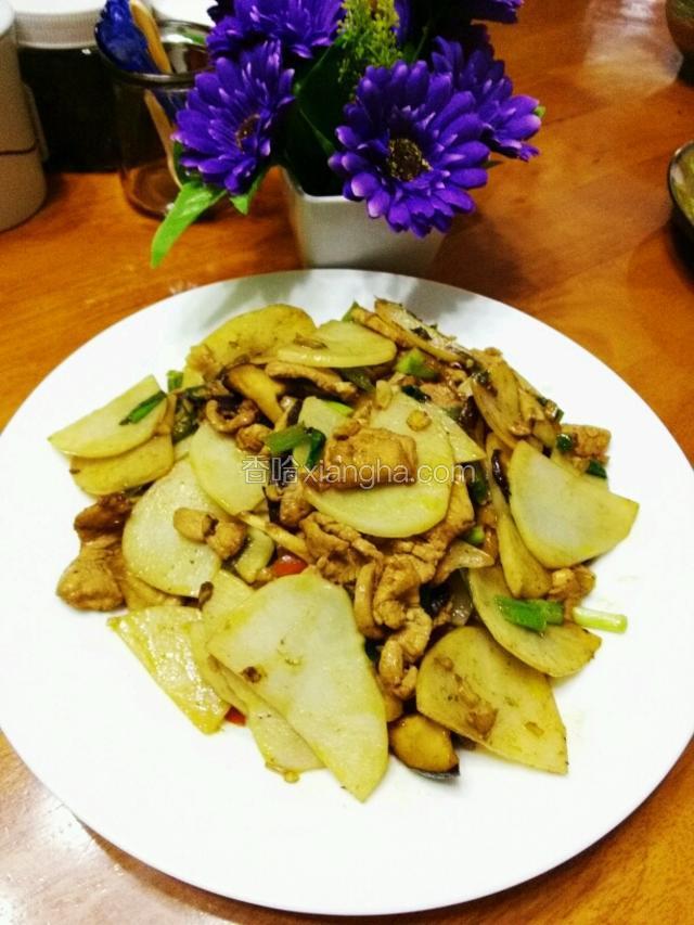 鸡胸肉炒土豆片