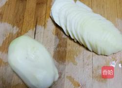 鸡胸肉炒土豆片的做法图解2