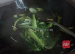 木耳炒青菜的做法图解7