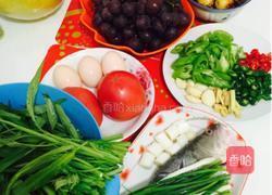 红烧鲈鱼的做法图解1