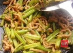 芹菜炒肉的做法图解7