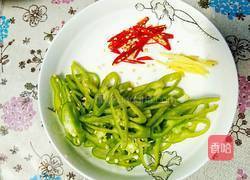 双椒木耳丝的做法图解3