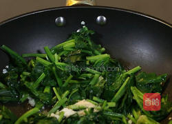 菠菜炒鸡蛋的做法图解7