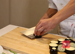 茄汁肉沫酿广茄的做法图解1