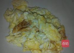 香菇炒鸡蛋的做法图解2