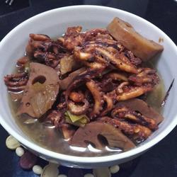 红烧肉八爪鱼炖莲藕的做法[图]