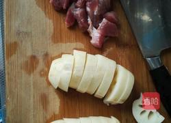 红烧肉八爪鱼炖莲藕的做法图解1