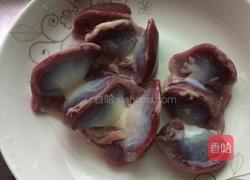 酸辣鸭杂的做法图解1