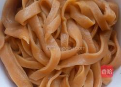 胡萝卜汁手擀面的做法图解11