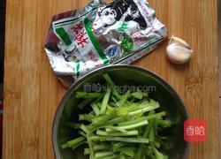 梭子炒芹菜的做法图解4
