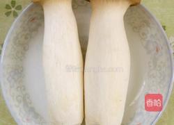 肉片炒杏鲍菇的做法图解2