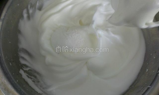 继续打到纹路清晰第三次放糖