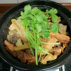 广式鸭子煲