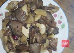 杏鲍菇炒腊肉的做法图解3