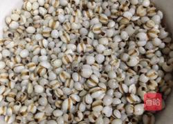 薏仁米红豆粥的做法图解3