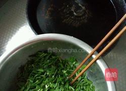 韭菜煎饼的做法图解1