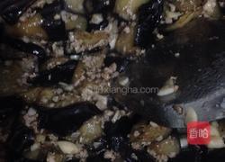 蒜香肉末茄子的做法图解7