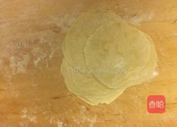 西葫芦鸡蛋锅贴的做法图解4