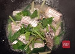 蒜苗小带鱼的做法图解7