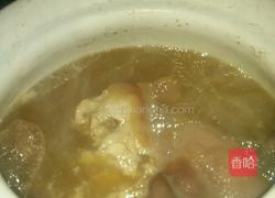 蹄髈黄豆汤的做法图解6